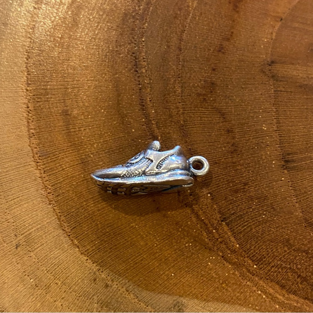 RETIRED James Avery Running Shoe charm, sterling silver 👟